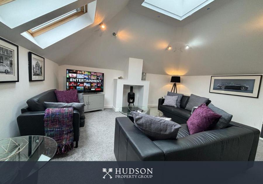 Ironbridge Townhouse With Roof Terrace And Parking Villa Buitenkant foto